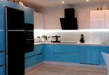 kitchen_blue_glass1-1170x470_c.jpg